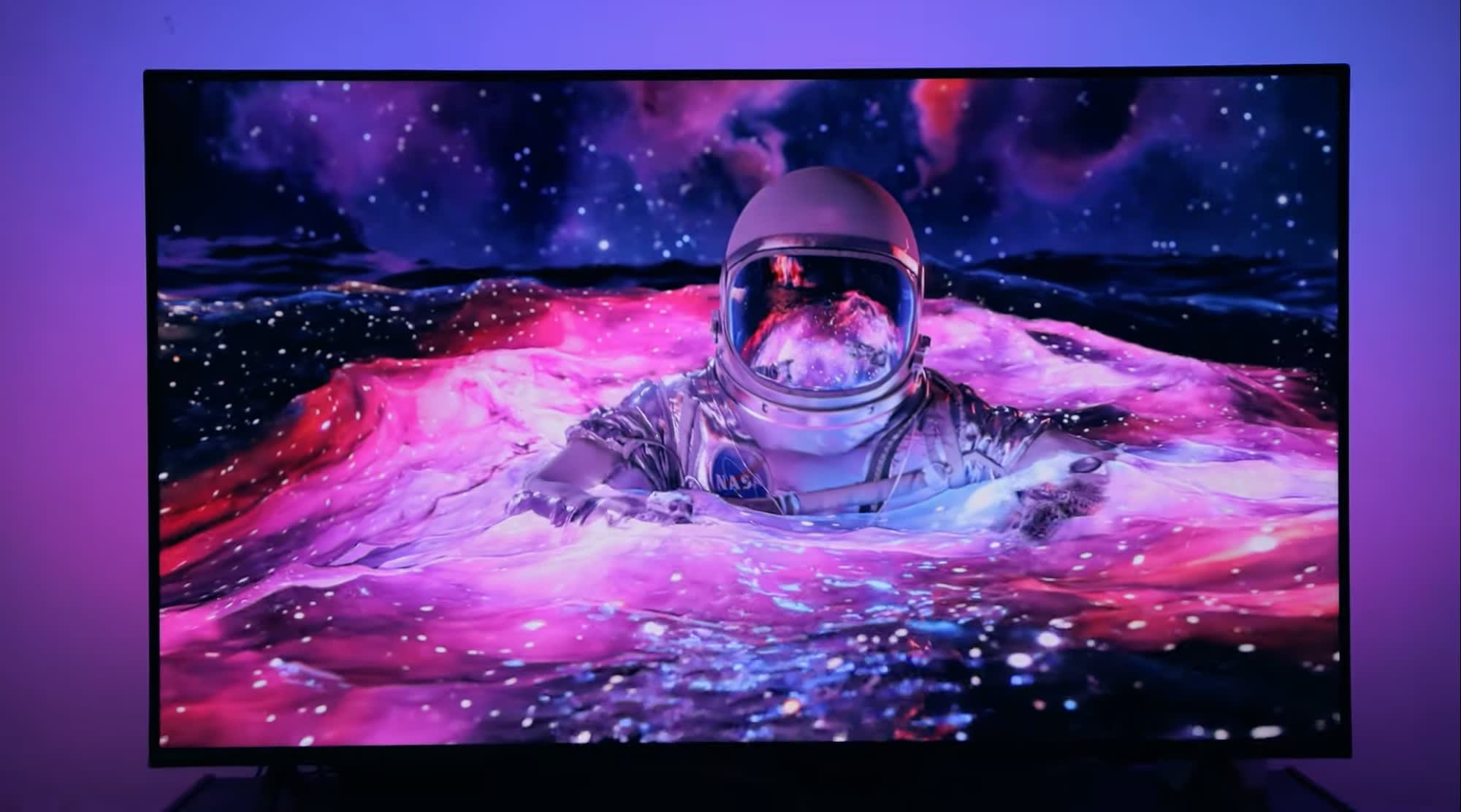 I tested an Ambilight OLED TV and it made me feel like a kid at