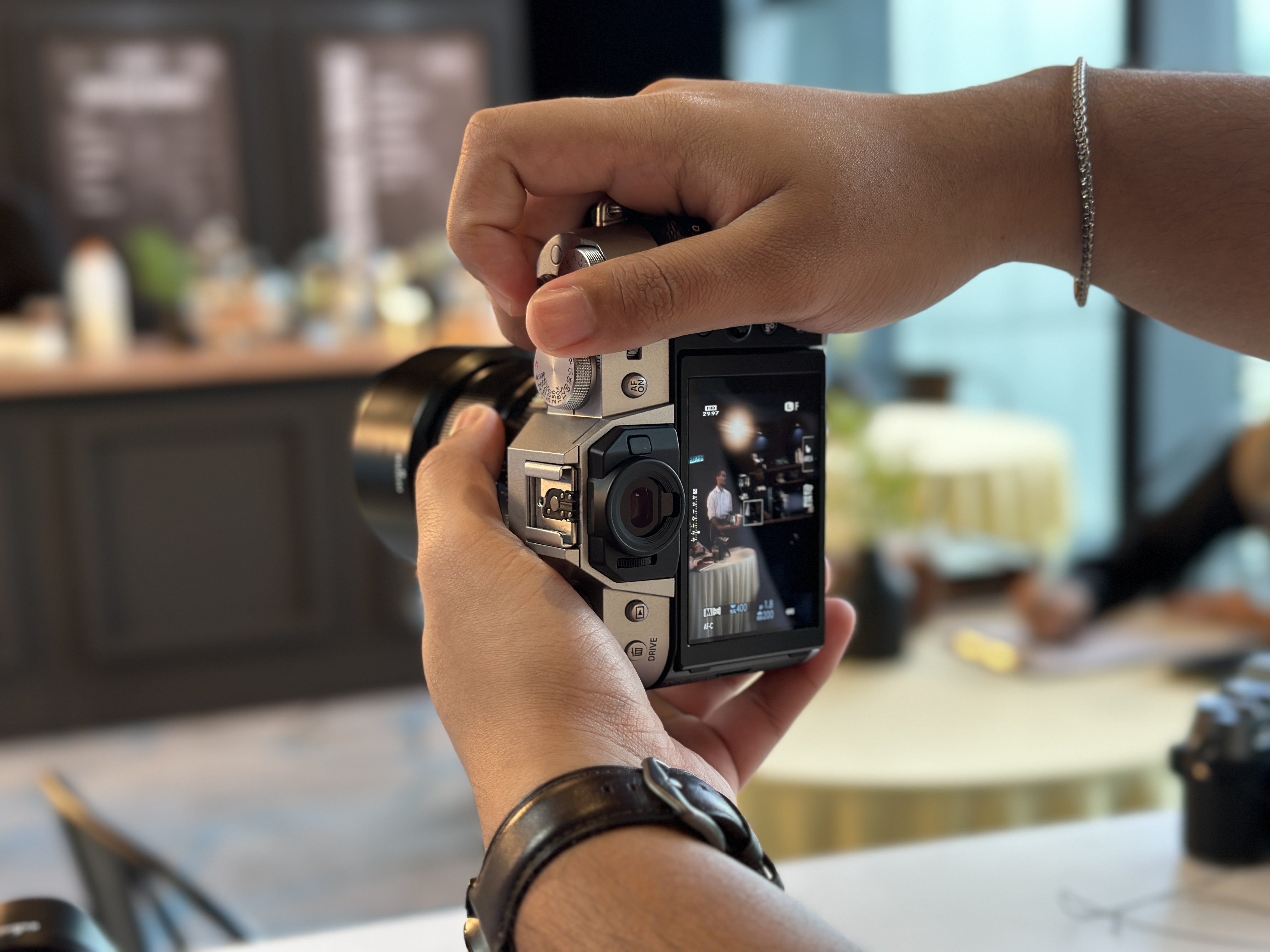 fujifilm-malaysia-mirrorless-camera-xt50-release