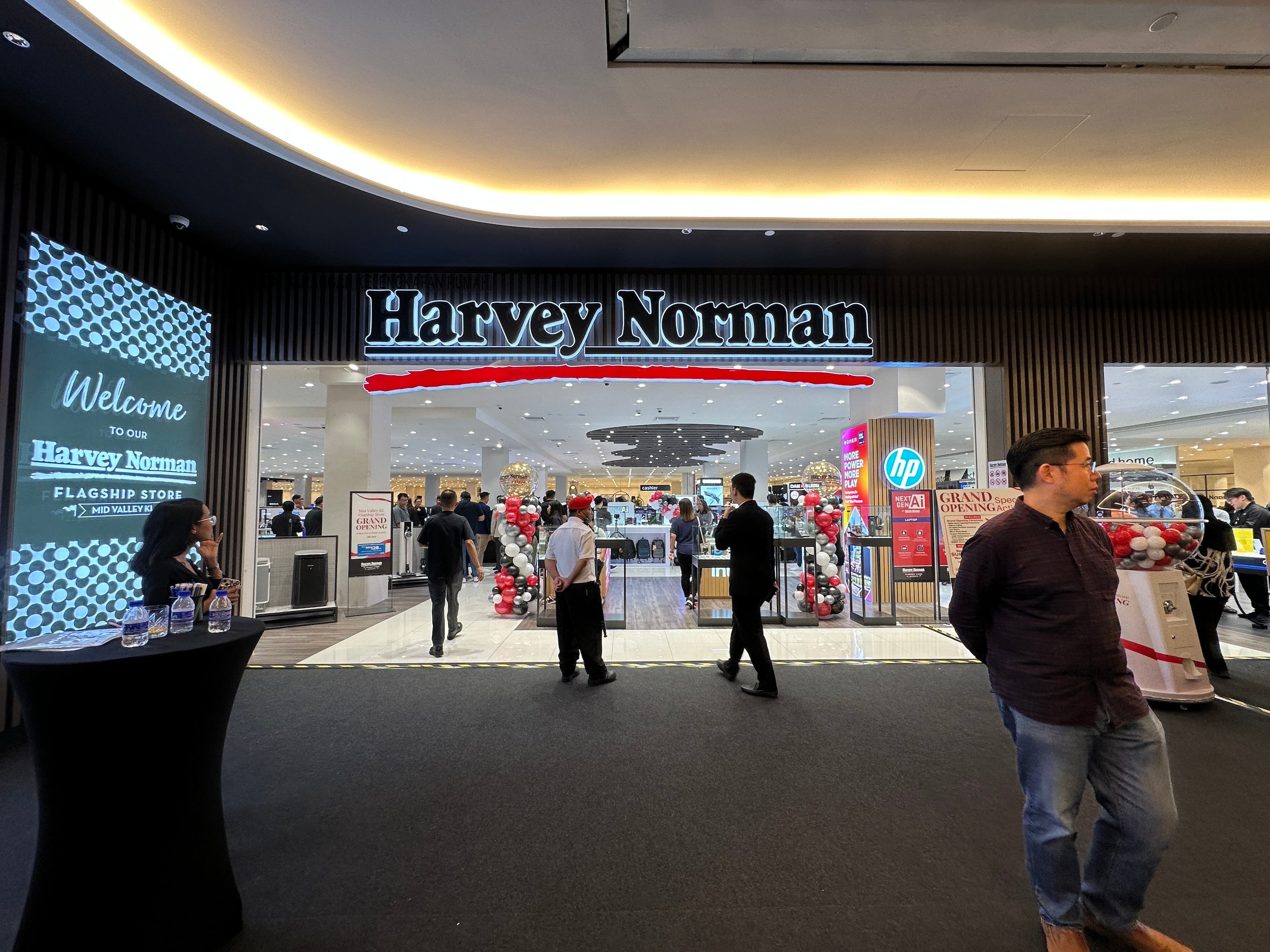 harvey-norman-flagship-store-midvalley-malaysia-5.JPG