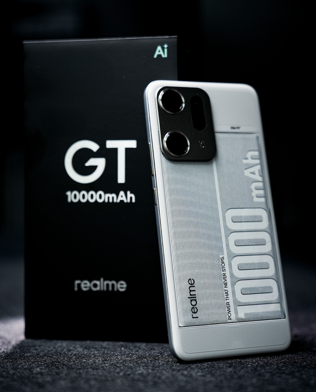 realme-10000mah-concept-phone-2.png