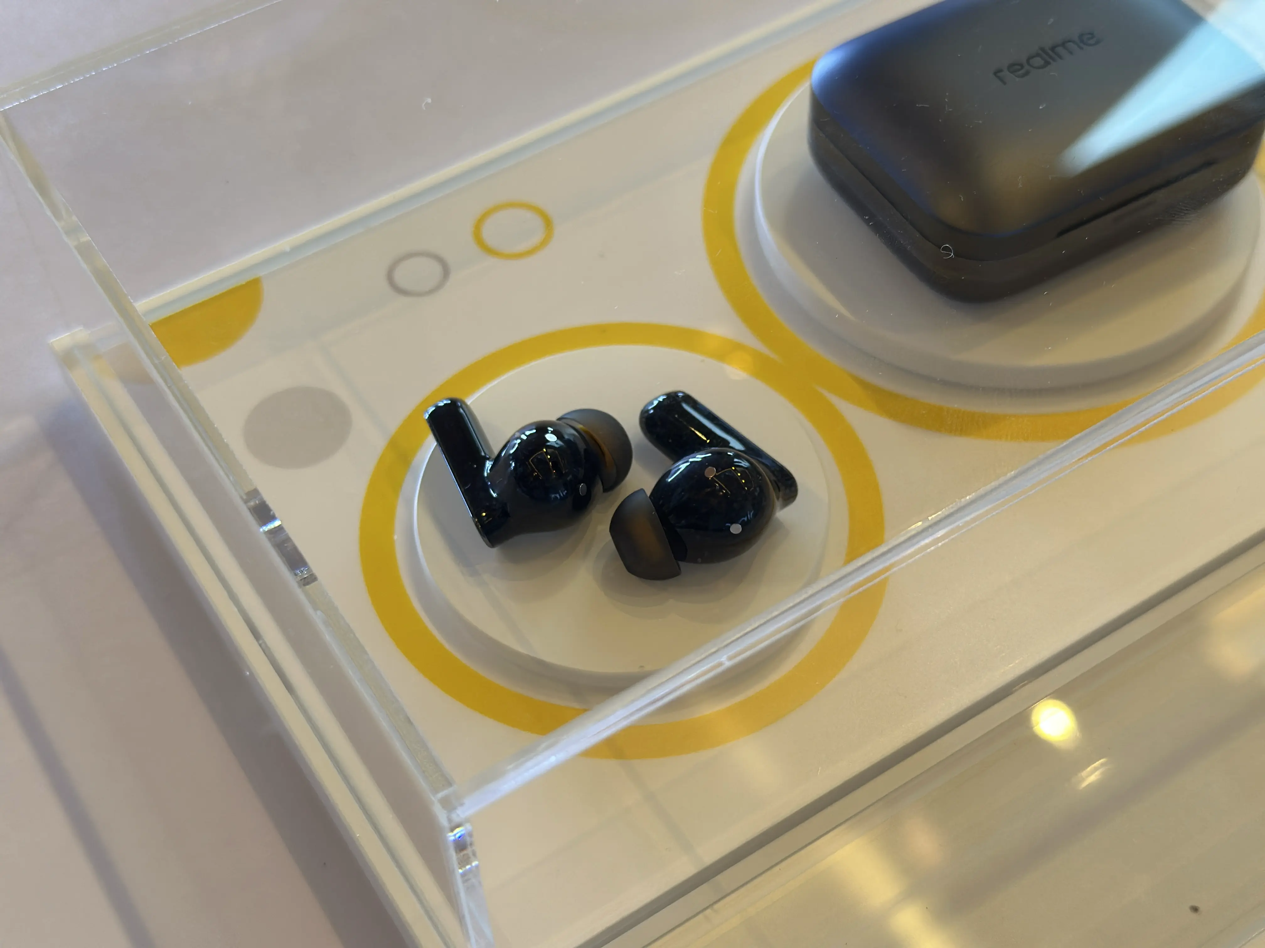realme-buds-air7-pro-price-malaysia-3.webp