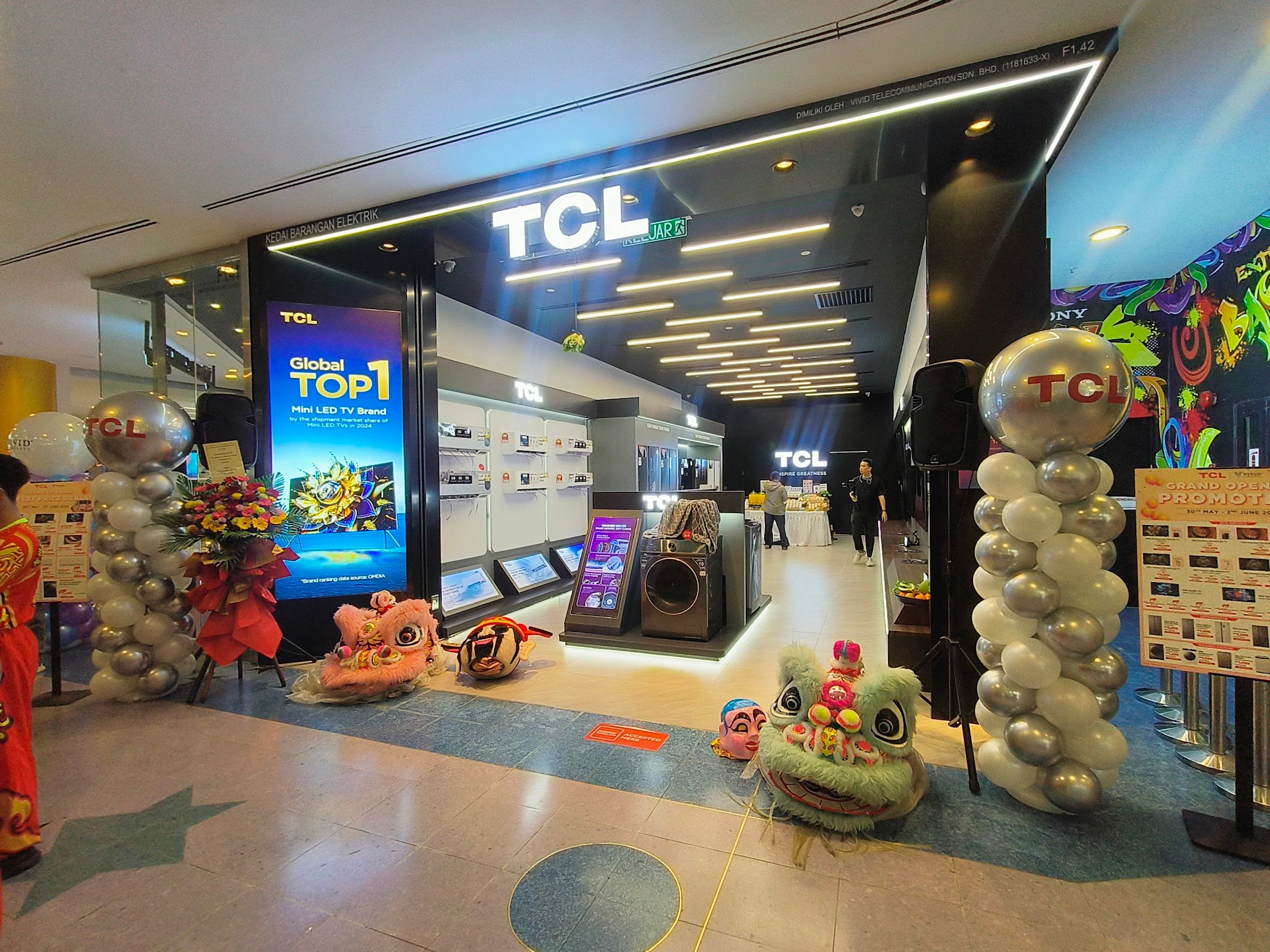 tcl-malaysia-sunway-pyramid-store-1.webp