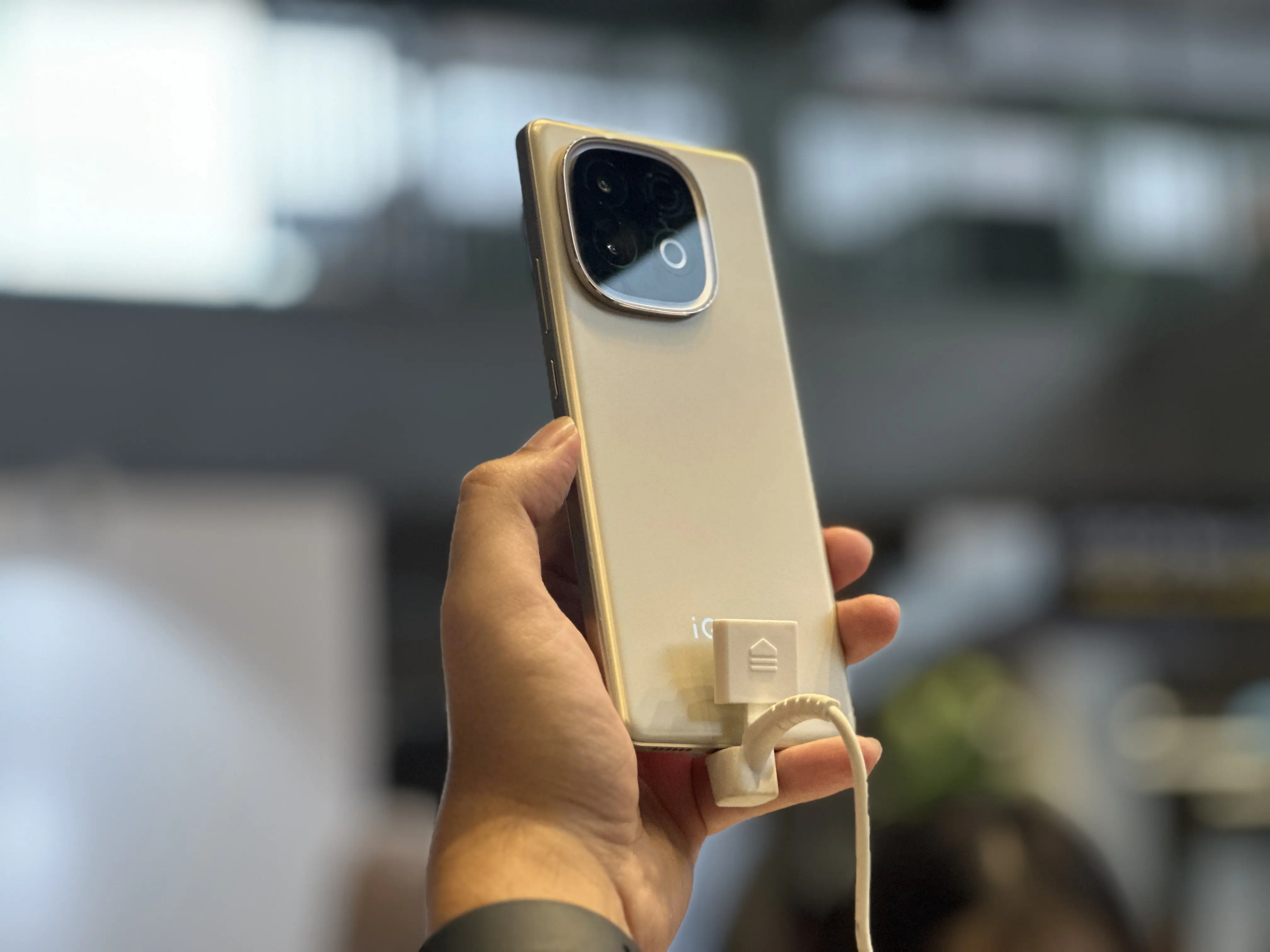 iqoo-neo-10-malaysia-price-launch-4.webp