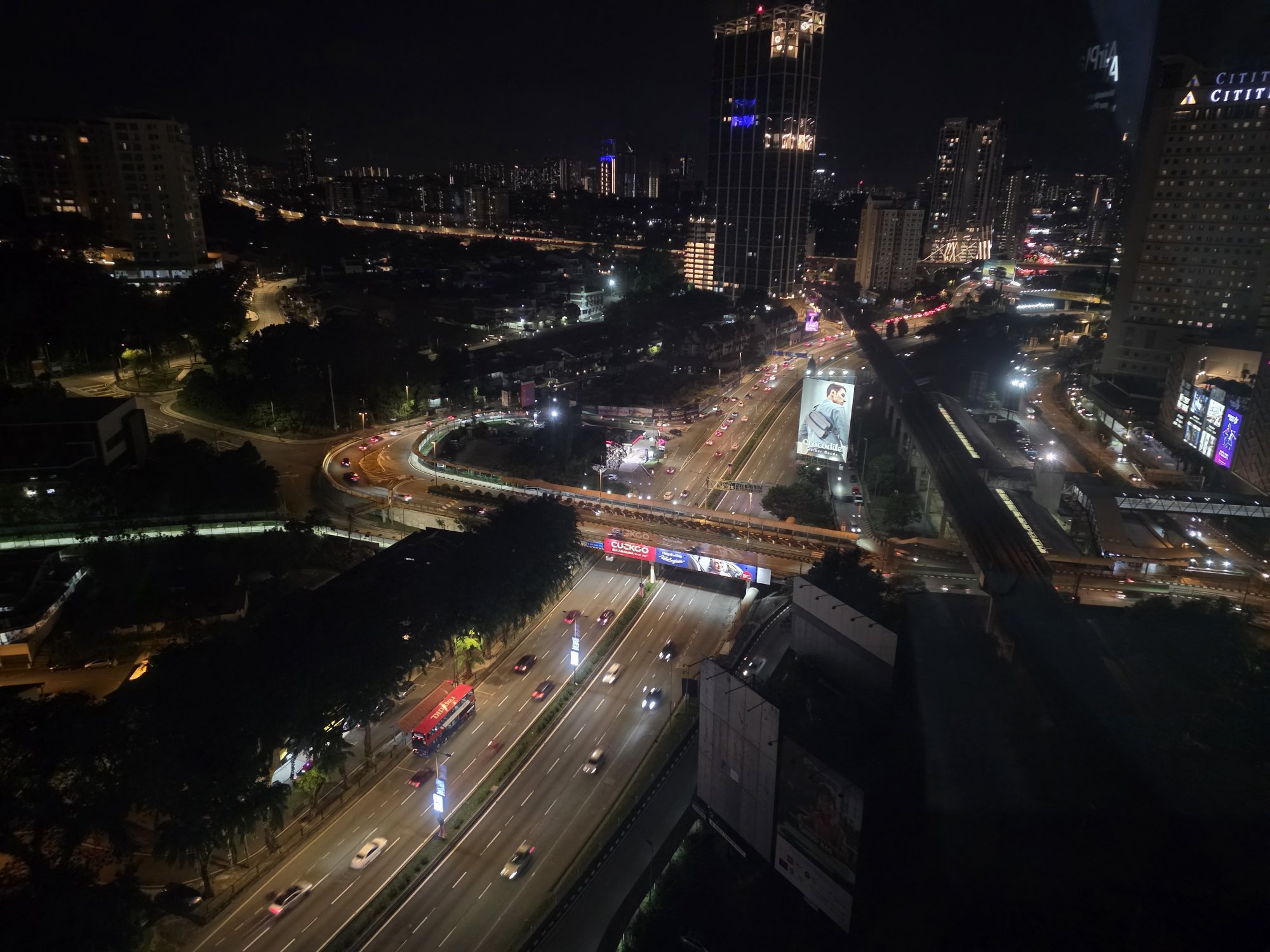 Low light camera sample shot on the Galaxy Z Fold8 Ultra