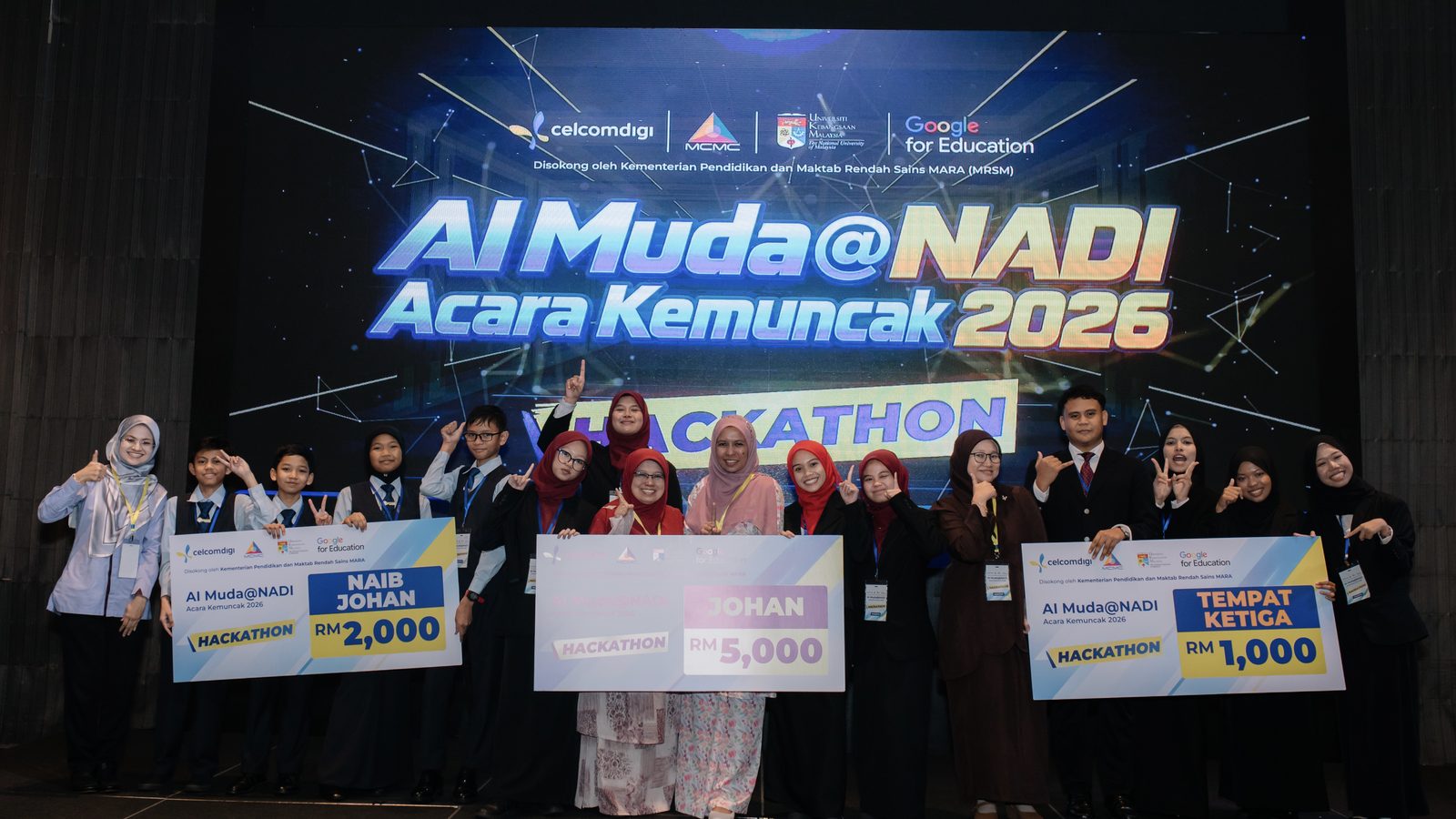 9,000 Malaysian Students Joined CelcomDigi's AI Hackathon, a Johor Team Won RM5,000