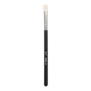 Best eyeshadow brush for concealer and highlighter