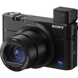 Best light and pocket-friendly compact camera