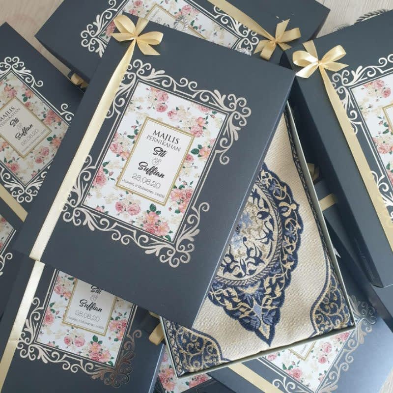 Gift Set Sejadah Tenun Dengan Premium Box