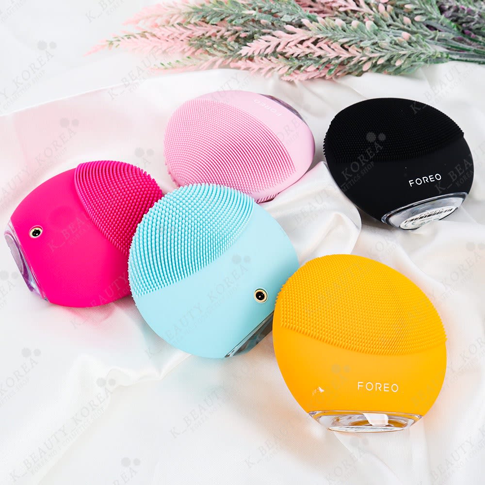 Foreo Luna Facial Cleansing Brush