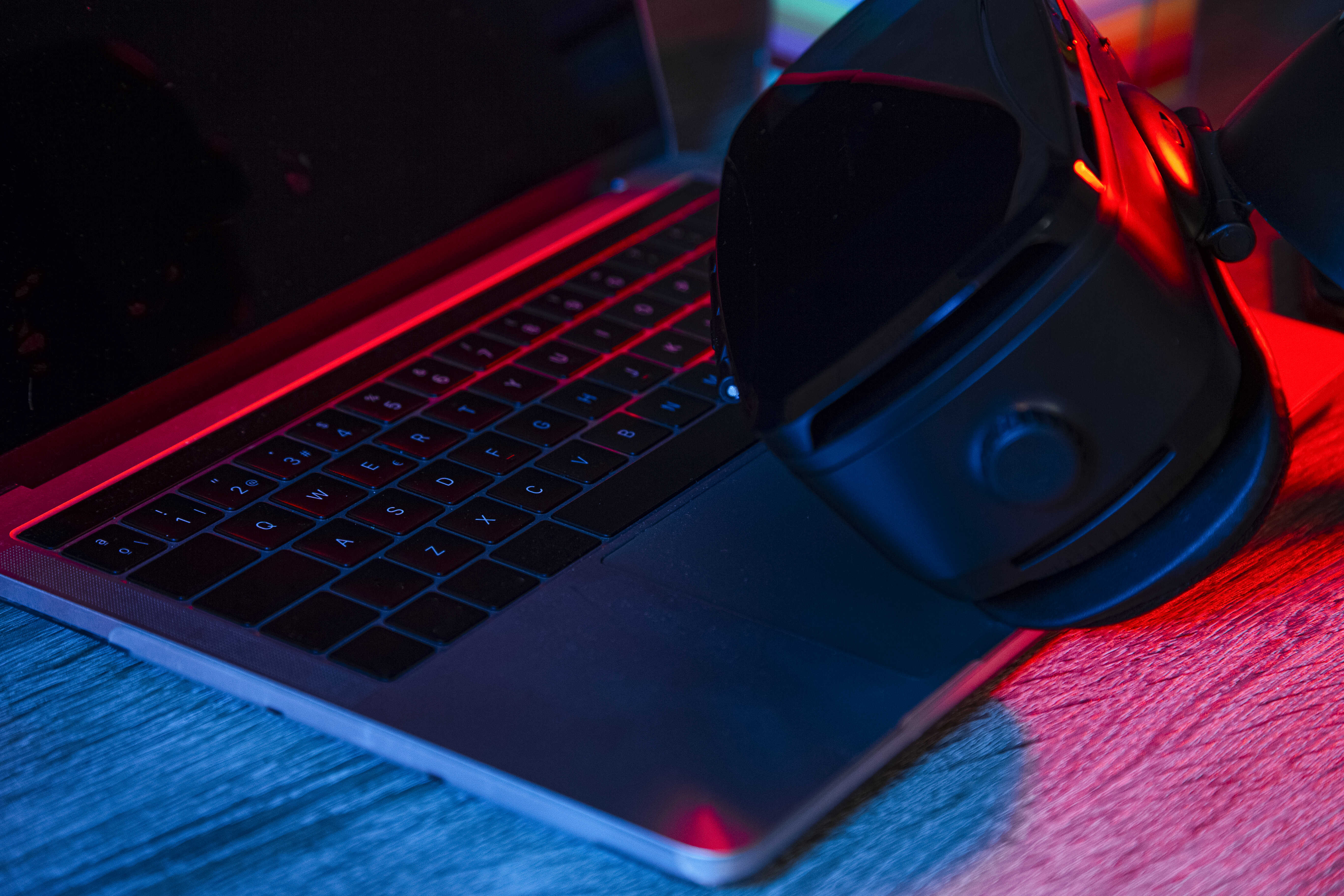 laptop gaming terbaik