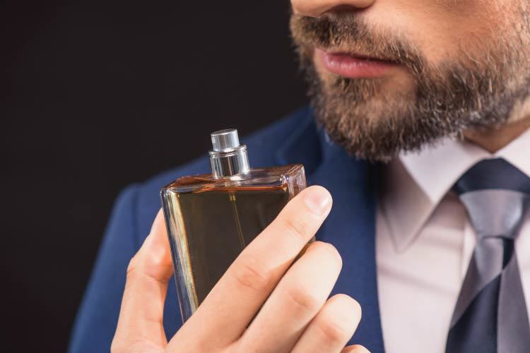 Parfum 3.jpg Cocokkan dengan pakaian