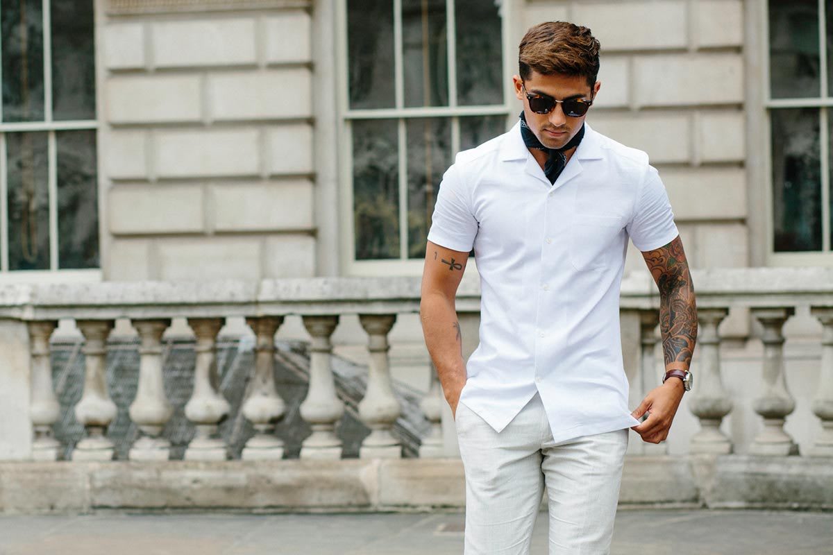 best-street-style-london-collections-mens-fashion-week-spring-ss-18-june-2017-casual-white-short-sleeve-button-up-shirt-neckerchief-1200x800.jpg