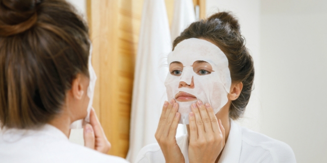 Sheet Mask Tak Menempel Sempurna di Wajah, Ini Sebabnya | Dream.co.id