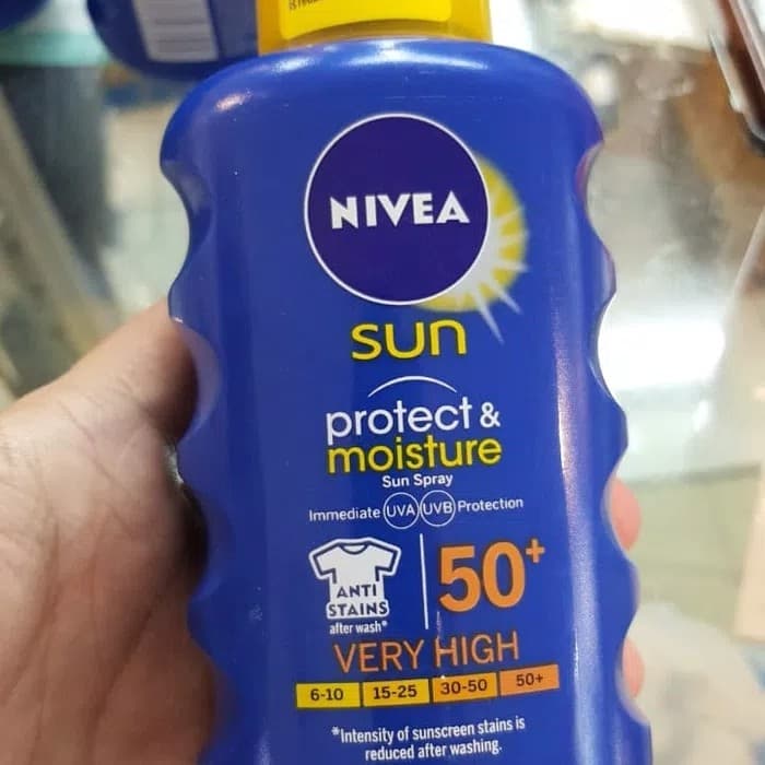 Нивея 50 спрей. Nivea Sunscreen. Санни СПФ 50 спрей синего цвета.