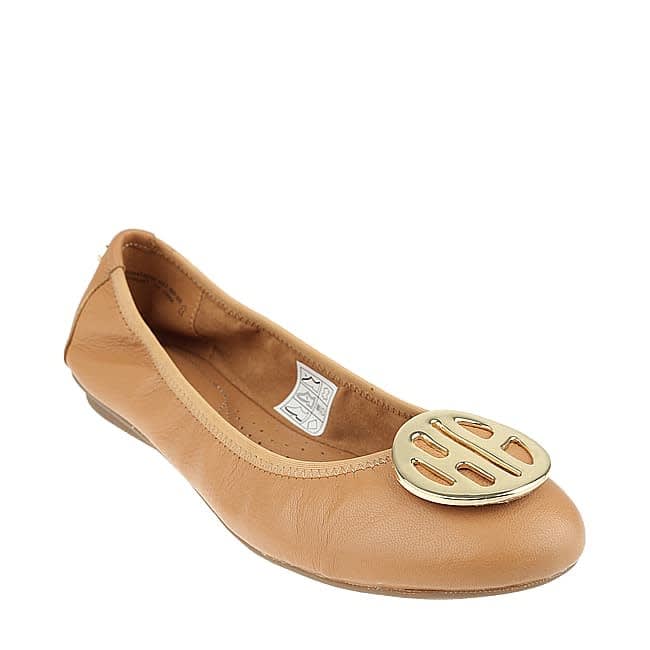 10 Rekomendasi Flat Shoes Terbaik Untuk Wanita (Terbaru Tahun 2023