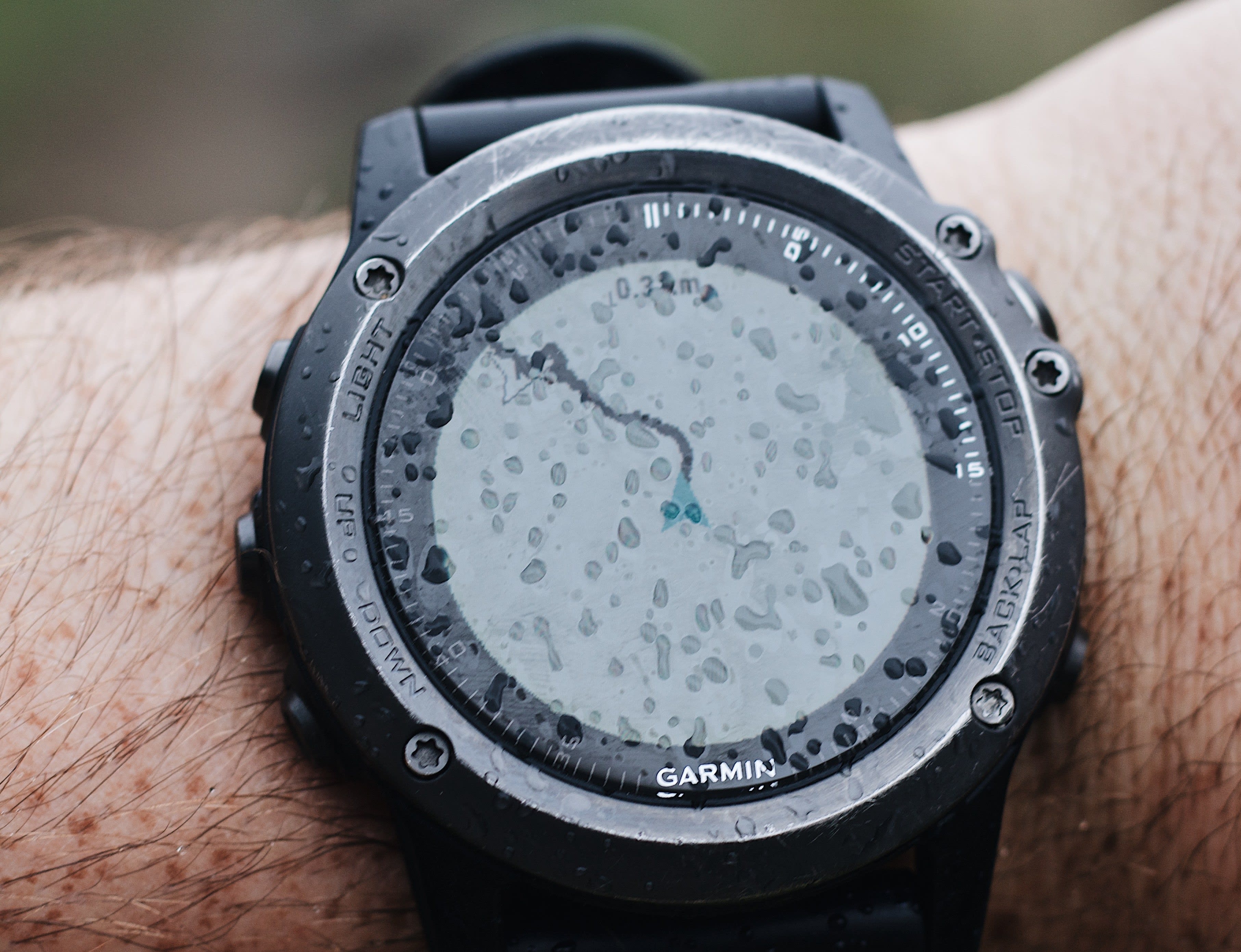 smartwatch anti air yang bagus