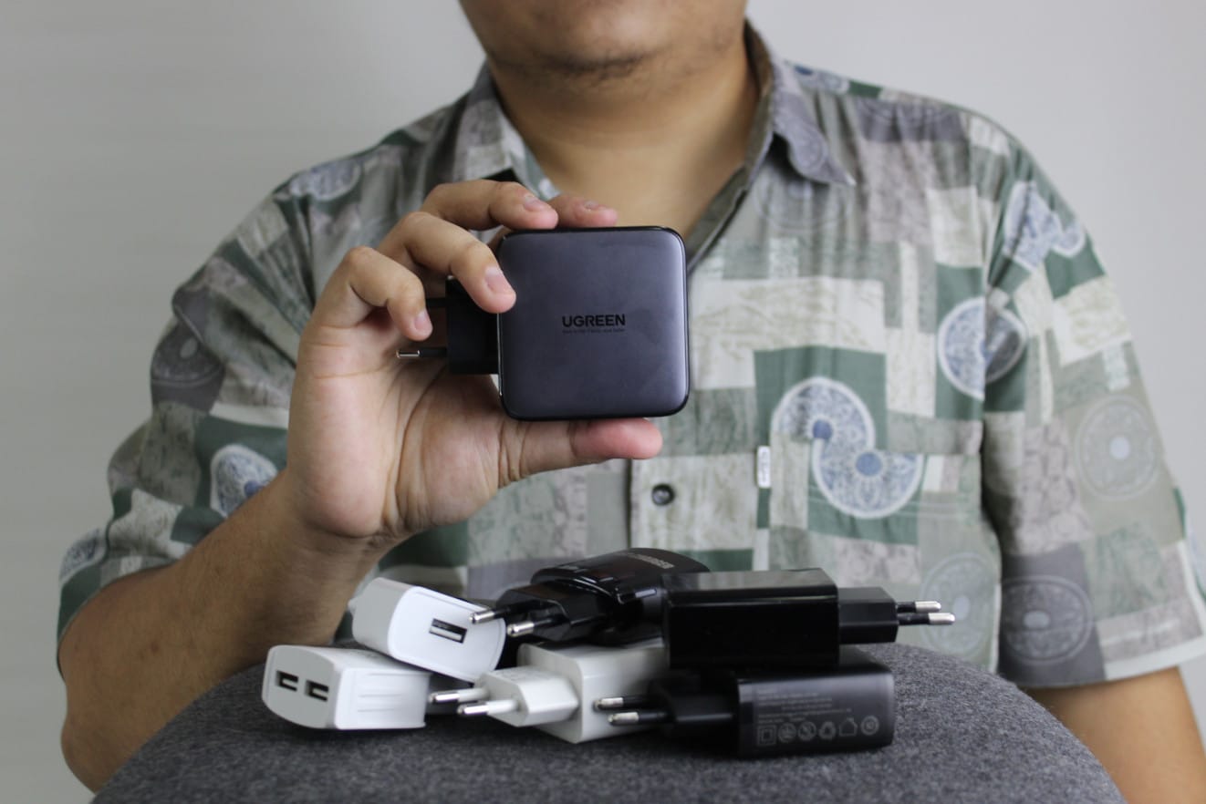 charger smartphone yang bagus