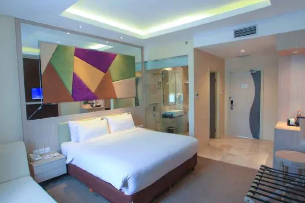 W three Premier Hotel Makassar (Formerly Lariz W There Hotel)