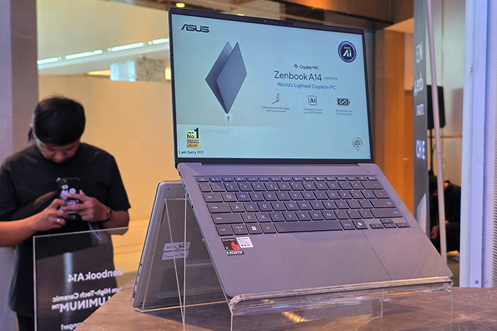 ASUS Zenbook A14 UX3407QA