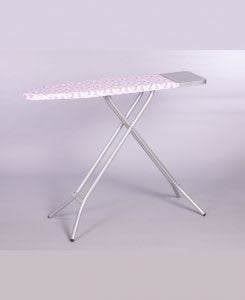 Meja setrika kuat dan anti karat dengan ketinggian yang dapat diatur