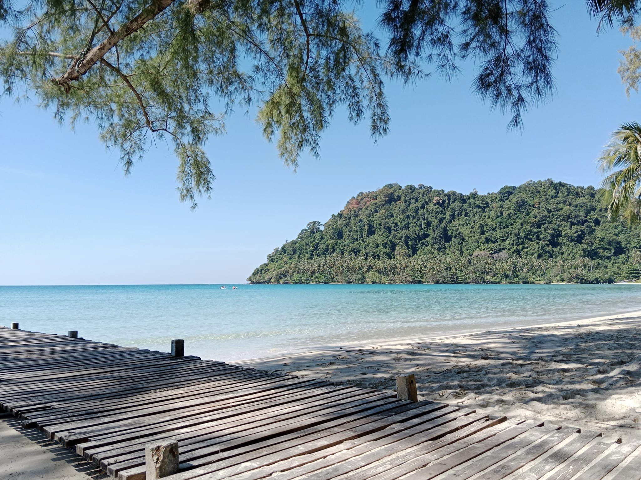 Ko Kut Ao Phrao Beach Resort เกาะกูด อ่าวพร้าว บีช รีสอร์ท