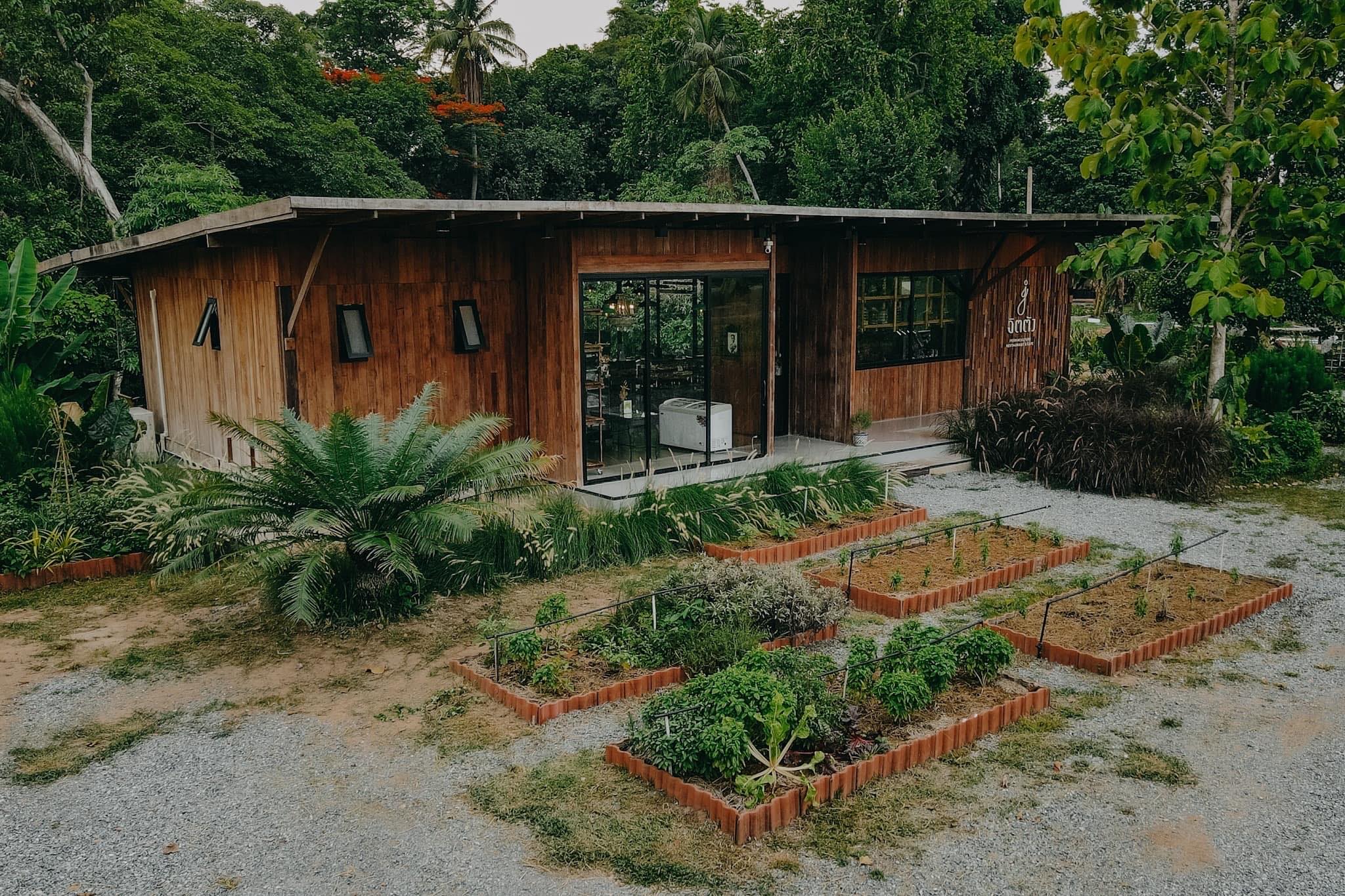 คาเฟ่มวกเหล็ก สระบุรี จิตตัง Jittang Permaculture Restaurant & Cafe