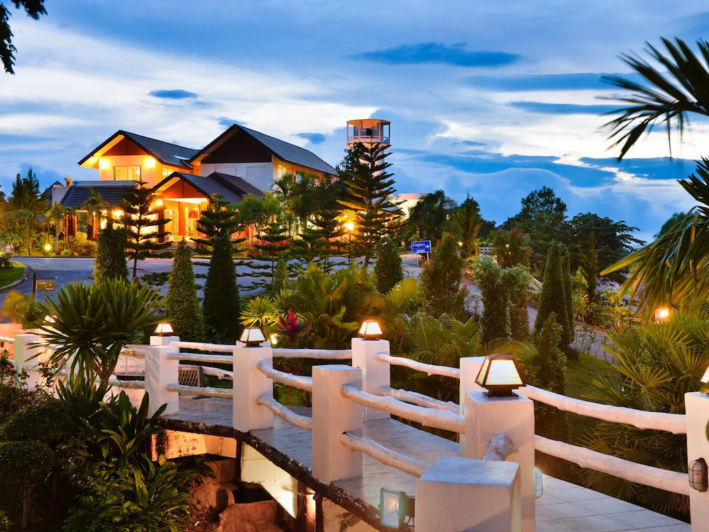 ที่พักวังน้ำเขียว 2023 บ้านภูหลวง รีสอร์ท (Baan Phu Luang Resort)