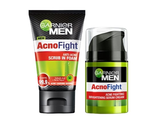 สครับผิวหน้าผู้ชาย GARNIER MEN ACNO FIGHT การ์นิเย่ เมน แอคโนไฟท์ สครับอินโฟม